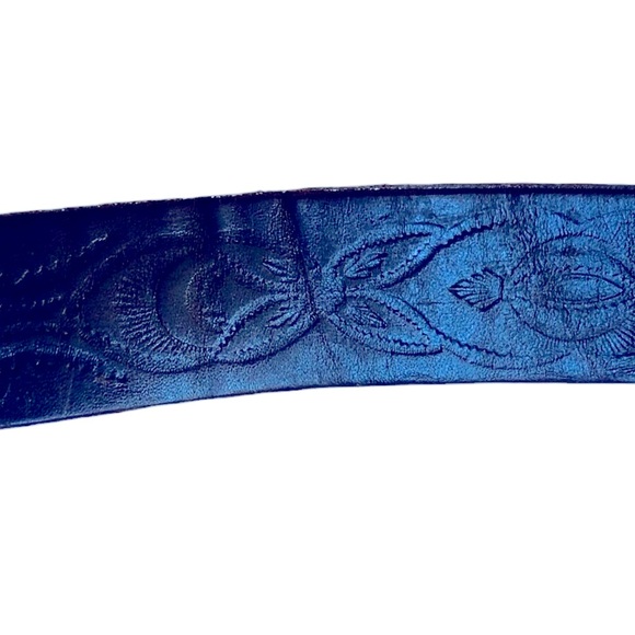 Old Stud Belt Dark leather with slight Blue tint Hand embossed - Picture 5 of 7